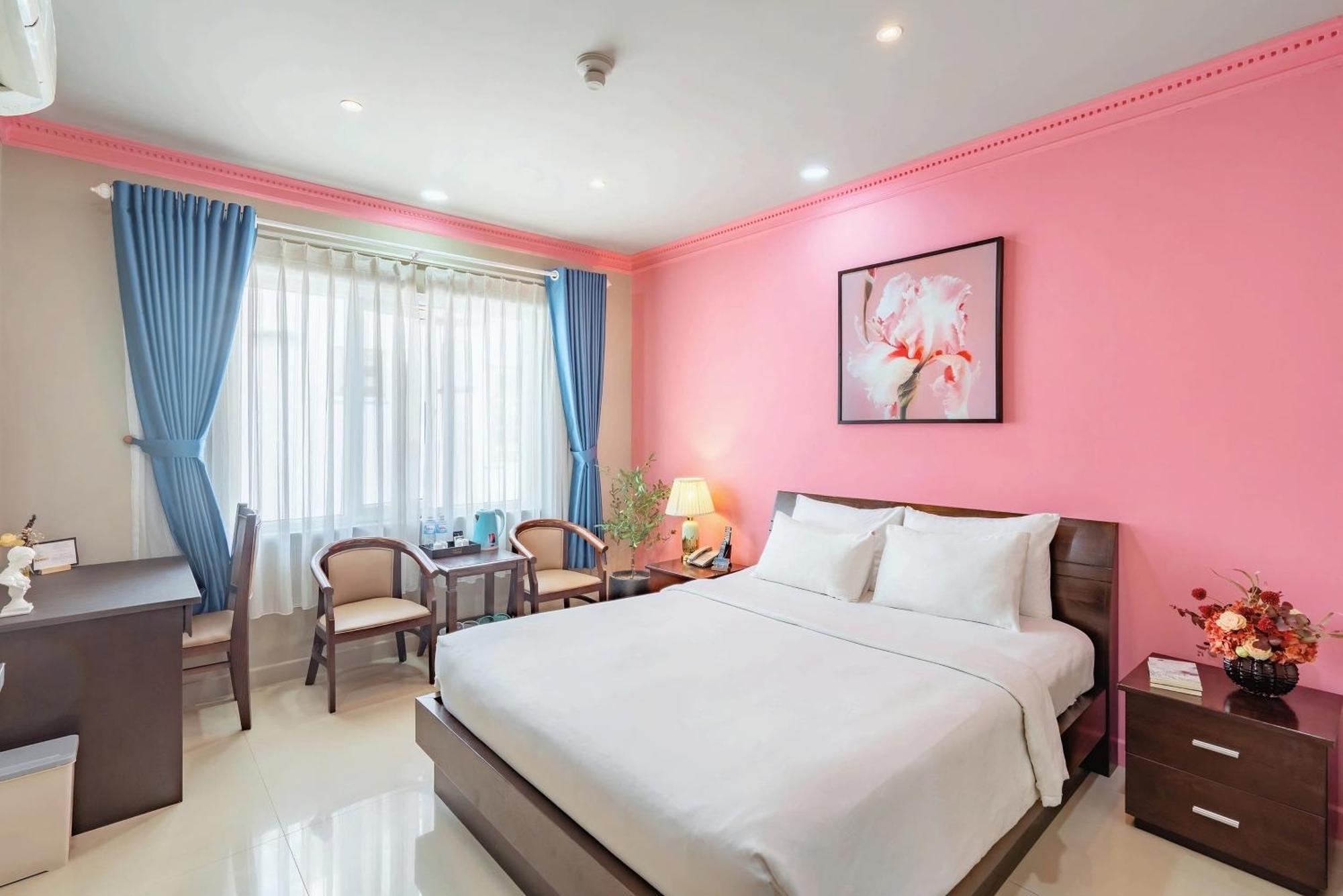 La Serena & Khách sạn TP. Hồ Chí Minh